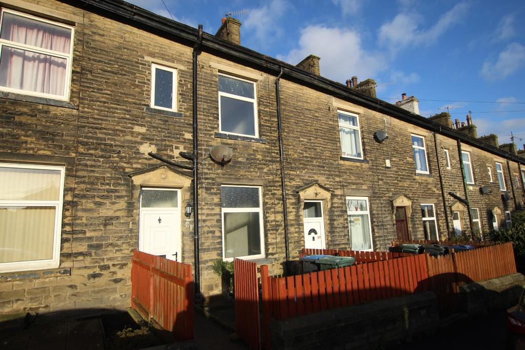 Parkside Terrace, Cullingworth, Bradford 4 bed terraced house £850