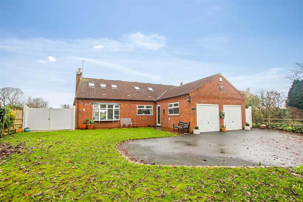 Water End, Brompton, Northallerton 3 bed detached bungalow £575,000