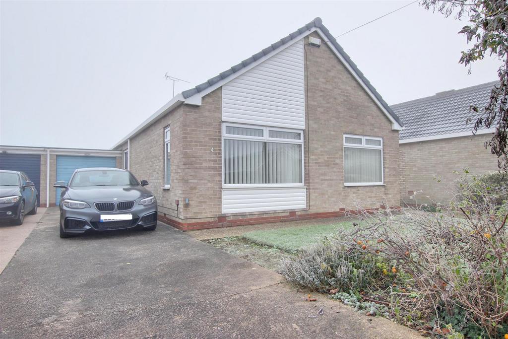 Brimington Road, Willerby, Hull 2 bed detached bungalow £285,000
