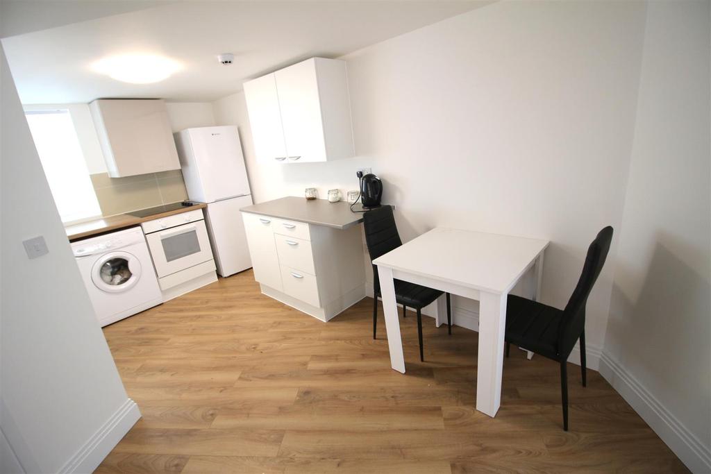 Boycroft Avenue, London 1 bed flat - £1,250 pcm (£288 pw)