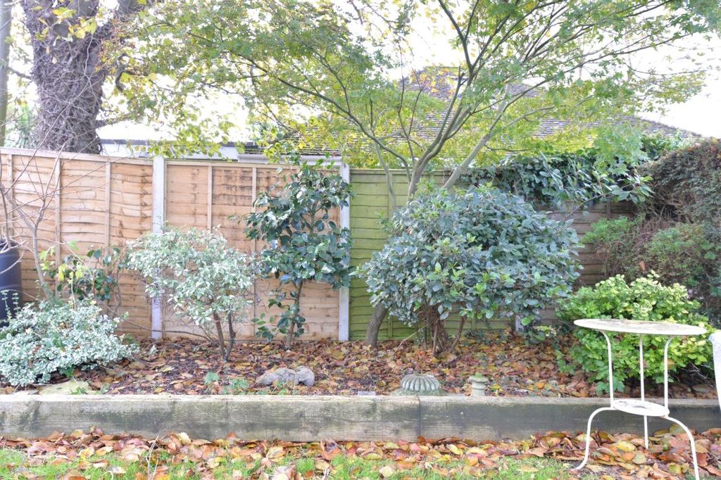 Peckham Avenue, New Milton, BH25 3 bed detached house £520,000