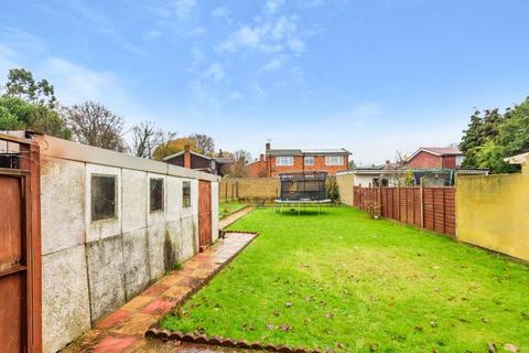 3 bedroom semi-detached house for sale - Northern Road, Slough, Berkshire, SL2