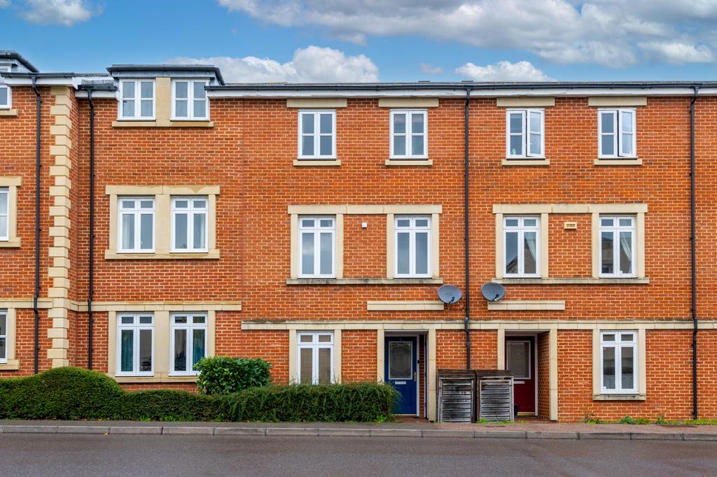 Royal Earlswood Park, Redhill, RH1 4 bed townhouse £550,000