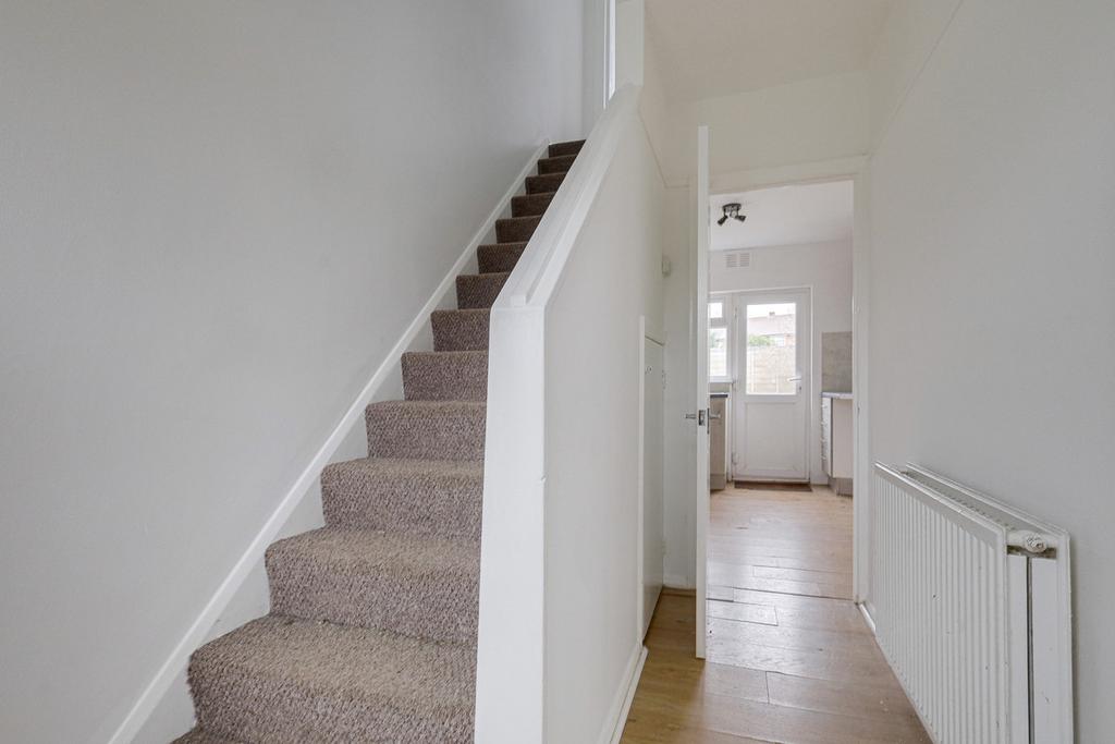 Archer Close, Southendonsea, SS2 3 bed terraced house £280,000