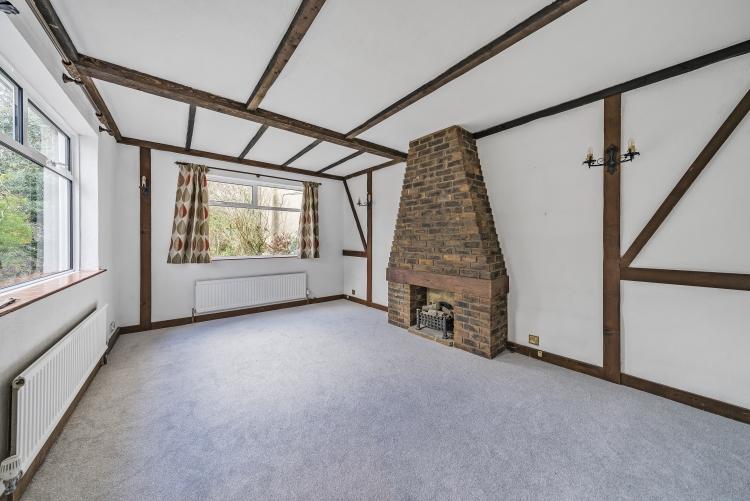 Copse Avenue West Wickham BR4 3 bed house £2,400 pcm (£554 pw)