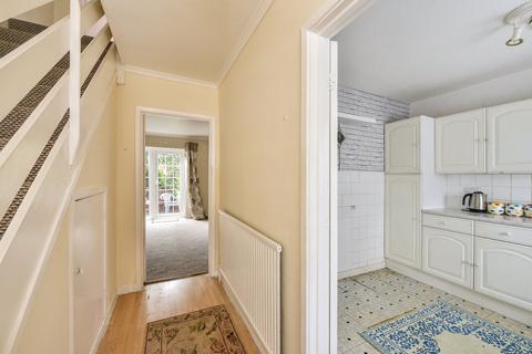 15 Chalcraft Close, Liphook, GU30 7PW