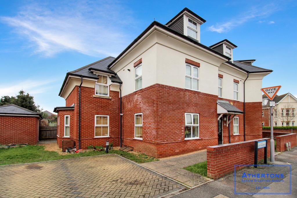 Road, Bournemouth 1 bed apartment £860 pcm (£198 pw)