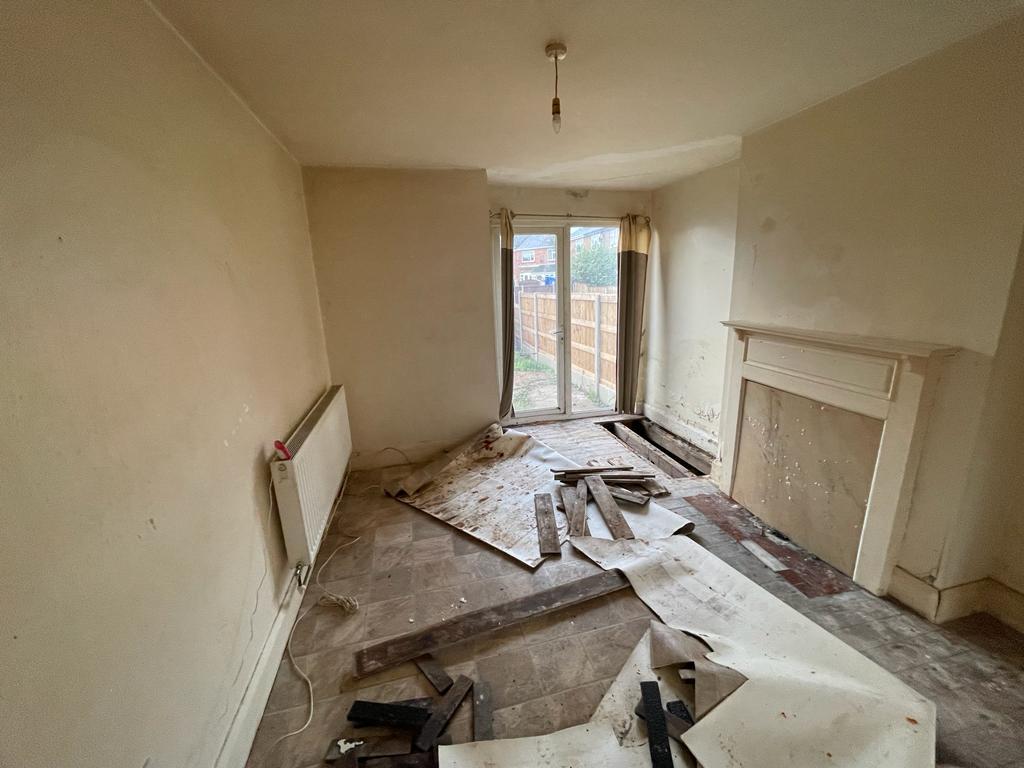 North Eastern Road, Thorne 3 bed detached house for sale £130,000