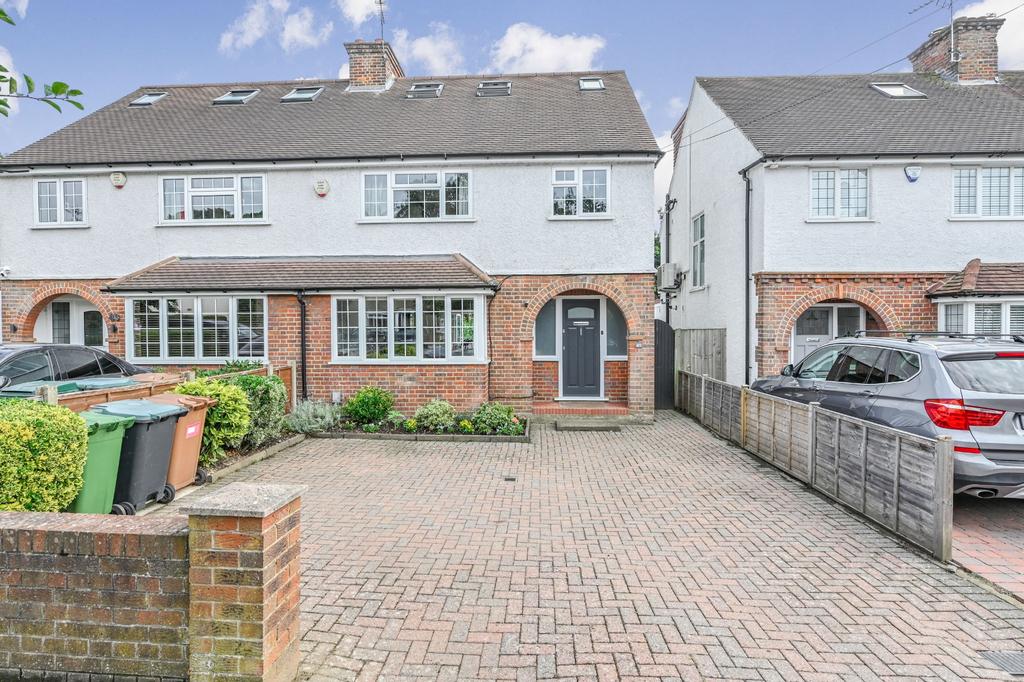 West Way, Rickmansworth, WD3 4 bed semidetached house £900,000