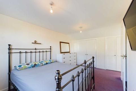 52 Broadmead, Callington, PL17 7DE