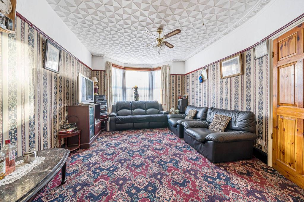 Whyteville Road, Forest Gate, London, E7 3 bed house £500,000