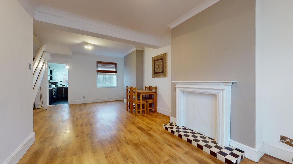 Marshall Street, Folkestone, CT19 6EN 2 bed terraced house £900 pcm