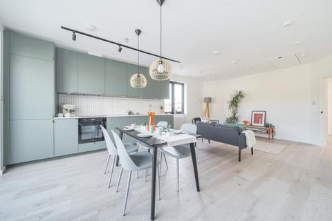 Flat 4, Minard Court, 160 Ravenscroft Road, Beckenham, BR3 4TW