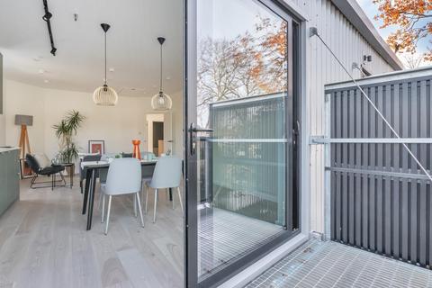 Flat 4, Minard Court, 160 Ravenscroft Road, Beckenham, BR3 4TW