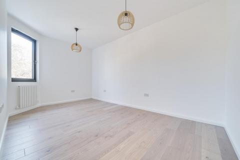 Flat 4, Minard Court, 160 Ravenscroft Road, Beckenham, BR3 4TW