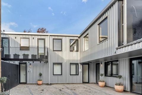 Flat 4, Minard Court, 160 Ravenscroft Road, Beckenham, BR3 4TW