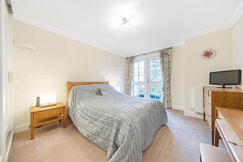 2 bedroom flat for sale - Wokingham,  Berkshire,  RG40