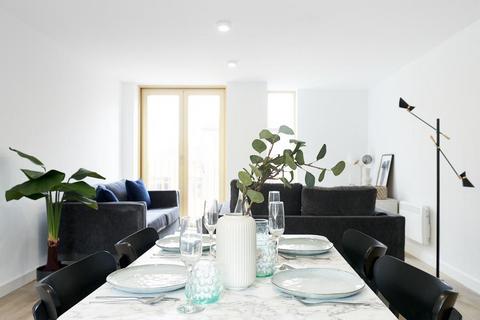 undefined, Flat 4 :: The Quarters