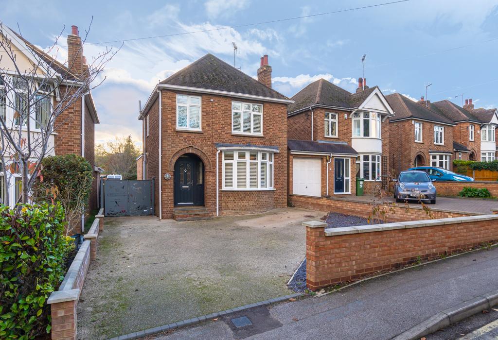 Church Green Road, Milton Keynes, Buckinghamshire 3 bed detached house