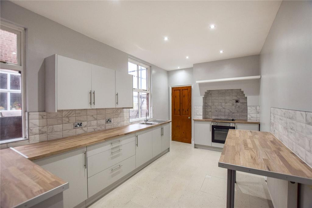 Campbell Road, Swinton, Manchester, M27 3 bed end of terrace house £