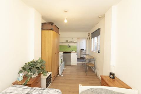 20 Beech Lane, Earley, Reading, RG6 5PT