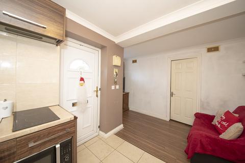 20 Beech Lane, Earley, Reading, RG6 5PT