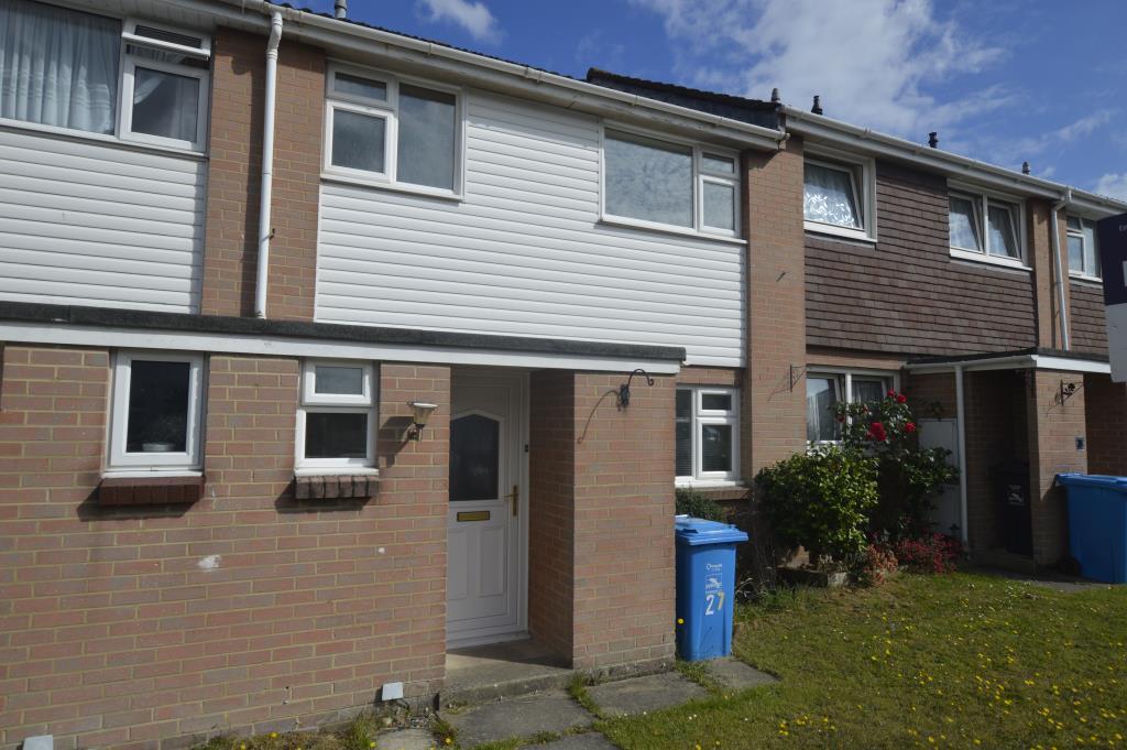 Monkton Crescent, Poole BH12 4DB 3 bed terraced house £1,300 pcm (£