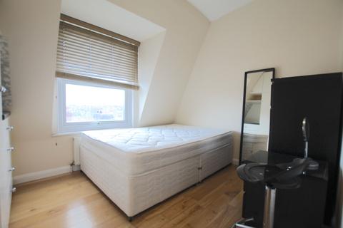 1 bedroom apartment to rent, High Road, East Finchley, London
