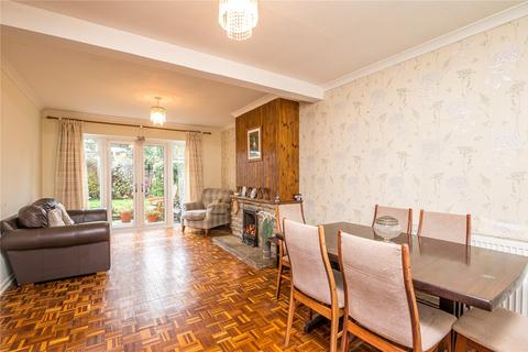 3 bedroom detached house for sale - St. Davids Way, Wickford, Essex, SS11