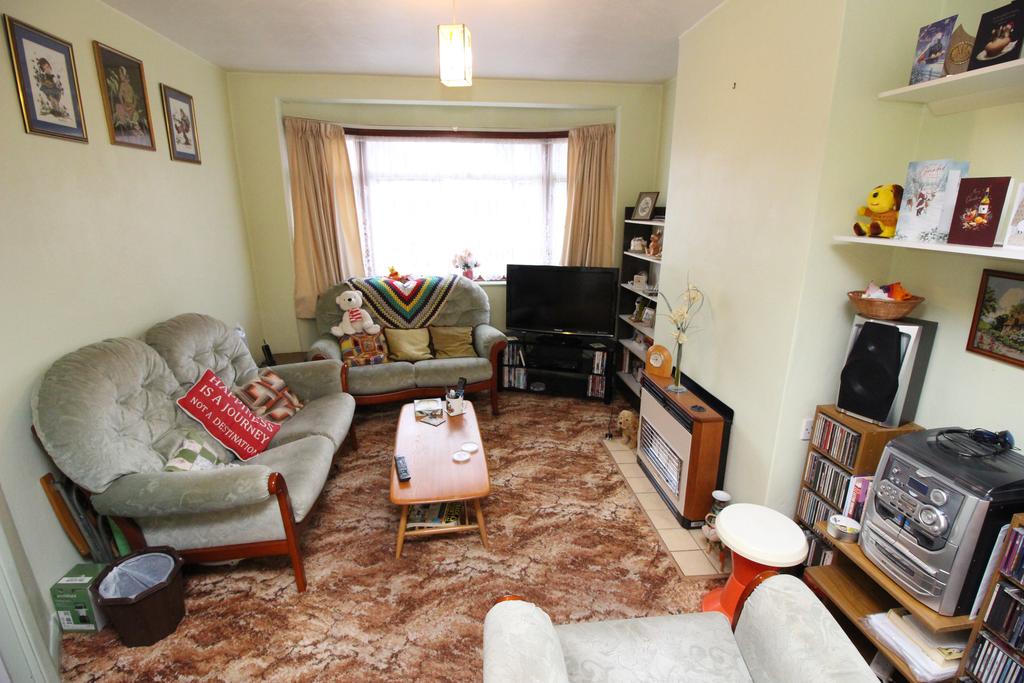 St. Philips Avenue, Worcester Park KT4 2 bed terraced house £425,000