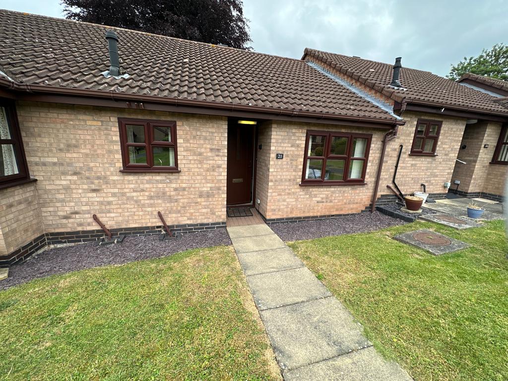 Holly Green, Stapenhill, BurtononTrent, DE15 2 bed terraced bungalow