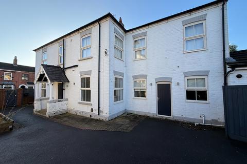 3 bedroom semi-detached house to rent, Tamworth Road, Ashby-de-la-Zouch, LE65