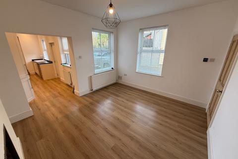 3 bedroom semi-detached house to rent, Tamworth Road, Ashby-de-la-Zouch, LE65