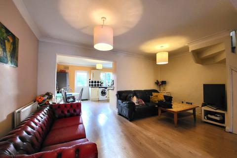 69 Greenway Gardens, Greenford, UB6 9TX