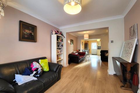69 Greenway Gardens, Greenford, UB6 9TX