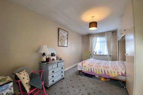 69 Greenway Gardens, Greenford, UB6 9TX