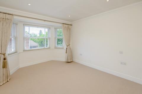 5 bedroom house to rent, Old Rectory Gardens, Cobham, KT11