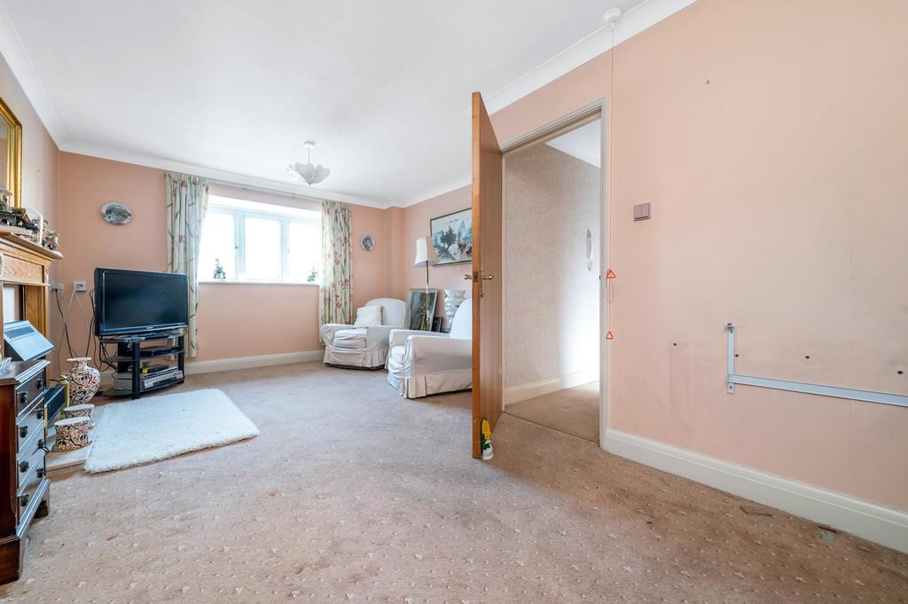 Southend House, Footscray Road, Eltham SE9 2 bed flat for sale £225,000