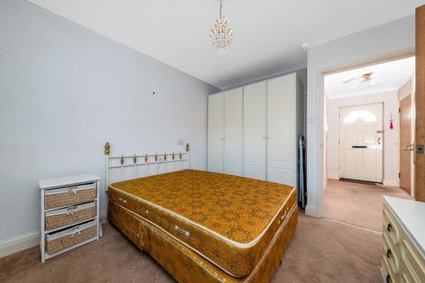 2 bedroom flat for sale - Southend House, Footscray Road, Eltham SE9