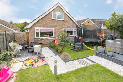 16 Hillside Crescent, Weldon, Corby, NN17 3HG