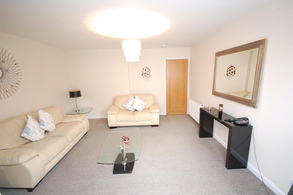 Stanley Street, Aberdeen, AB10 2 bed flat £795 pcm (£183 pw)