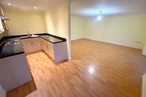 2 bedroom flat to rent, Southlands, Huntington Road