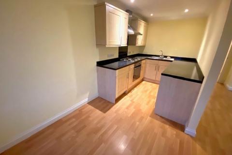 2 bedroom flat to rent, Southlands, Huntington Road