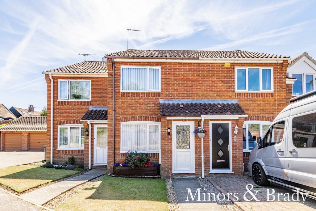 Oak Tree Close, Martham 2 bed terraced house £850 pcm (£196 pw)