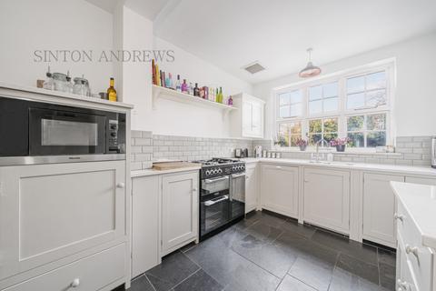 22 Brentham Way, London, W5 1BJ