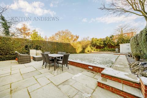 22 Brentham Way, London, W5 1BJ
