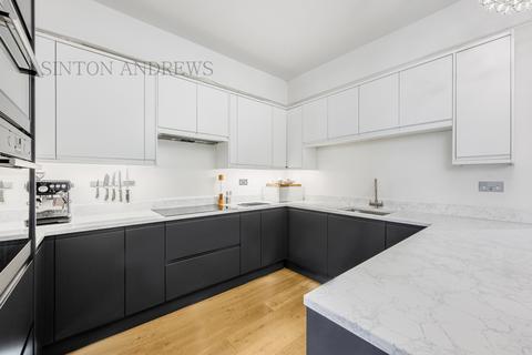 3 bedroom flat for sale - Gunnersbury Avenue, Ealing, W5