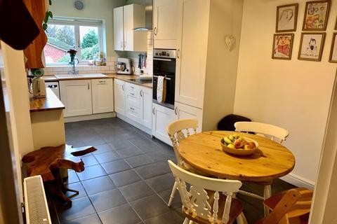 58 Elizabeth Road, Sutton Coldfield, B73 5AT