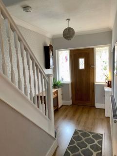 58 Elizabeth Road, Sutton Coldfield, B73 5AT