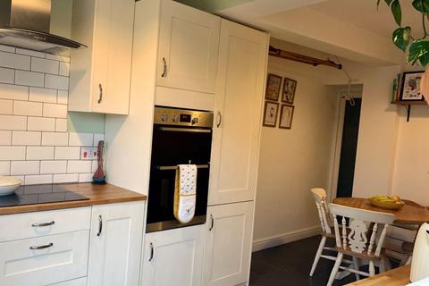 58 Elizabeth Road, Sutton Coldfield, B73 5AT